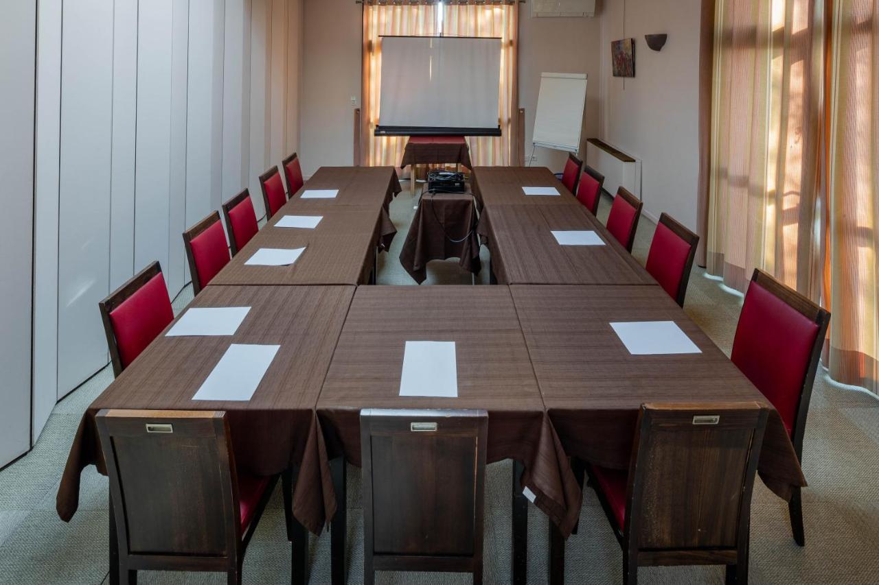 Logis Hotel Noemys Brive - Restaurant Le Teinchurier 외부 사진