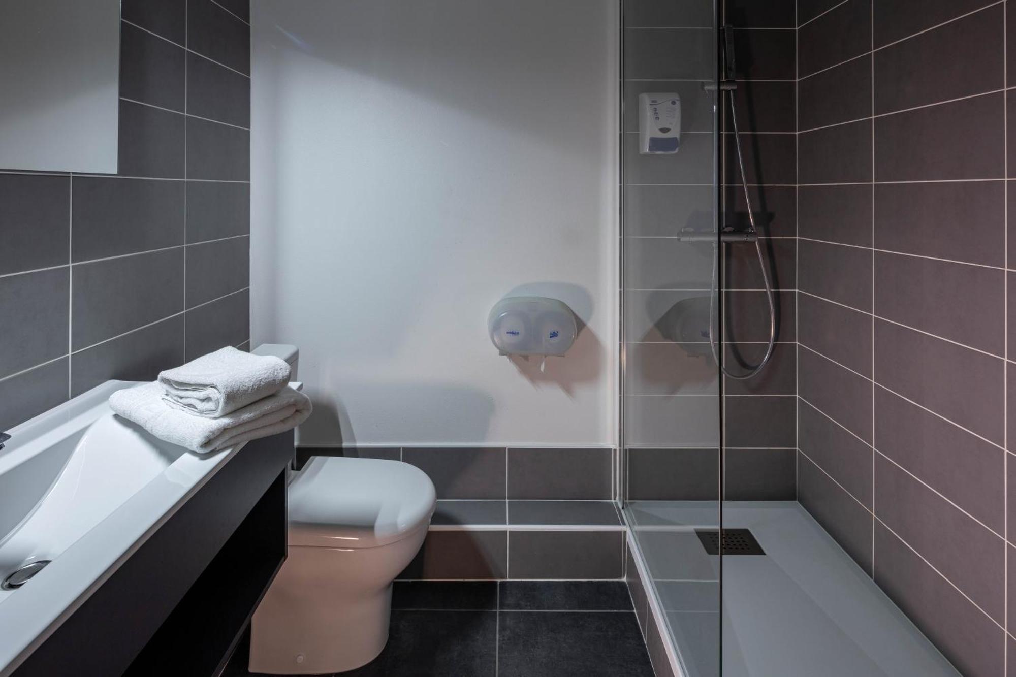 Logis Hotel Noemys Brive - Restaurant Le Teinchurier 객실 사진