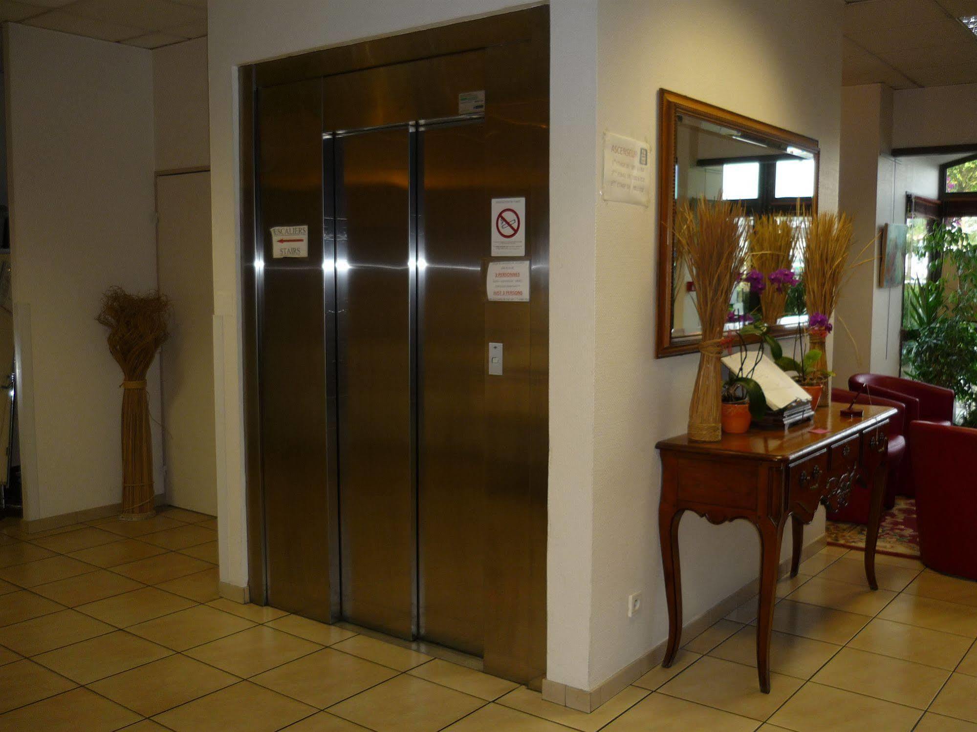 Logis Hotel Noemys Brive - Restaurant Le Teinchurier 외부 사진